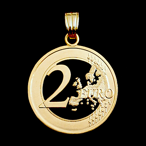 Detailbild vergoldeter Anhänger aus einer ausgesägten 2-Euro Münze Deutschland Europakarte